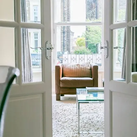아파트 The House Deluxe Ground Floor 해러게이트